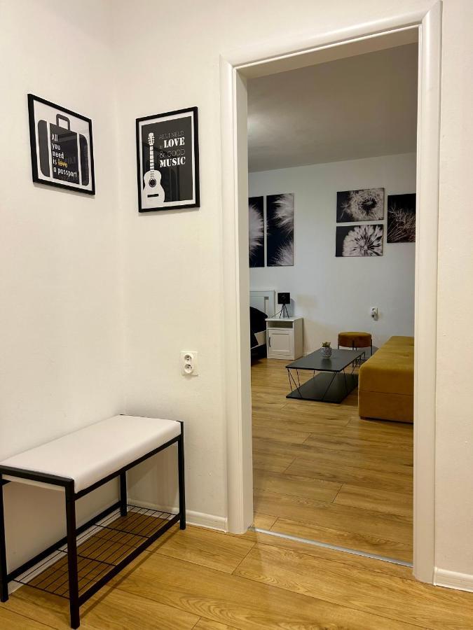 Studio Apartment Dandelion Братислава Екстер'єр фото